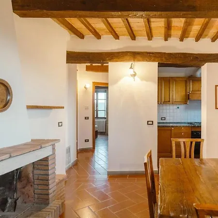 Castello Di Apartamento Cisterna